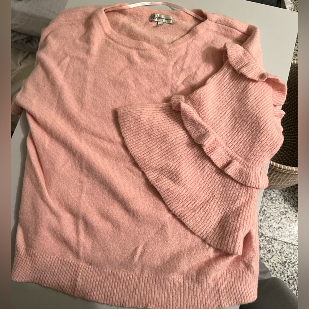 Neiman Marcus pink sweater